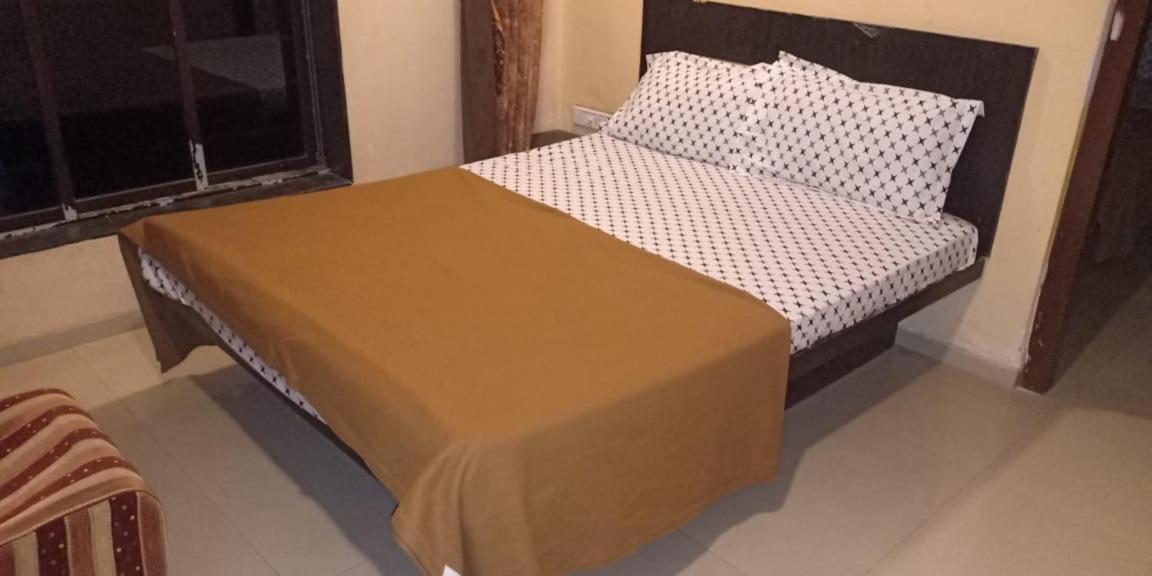On Point Plaza Bed & Breakfast มูรุด ภายนอก รูปภาพ