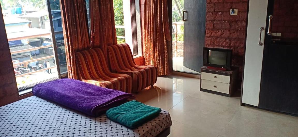 On Point Plaza Bed & Breakfast มูรุด ภายนอก รูปภาพ