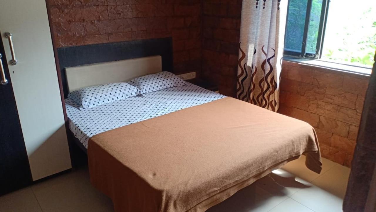 On Point Plaza Bed & Breakfast มูรุด ภายนอก รูปภาพ