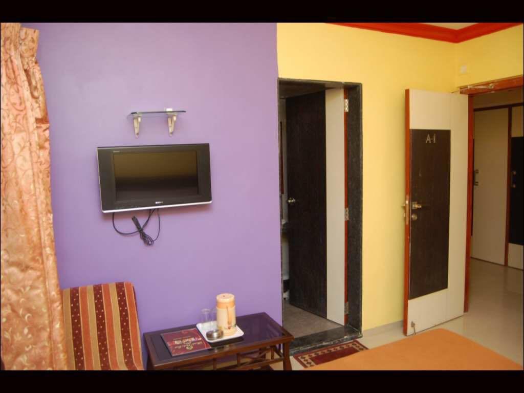 On Point Plaza Bed & Breakfast มูรุด ภายนอก รูปภาพ
